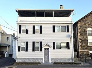 9 Cedar St Unit 1R, Taunton, MA 02780