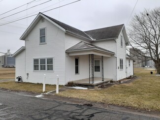 108 Hickory St, Botkins, OH 45306
