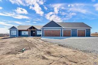 8537 NW Rochester Rd, Topeka, KS 66617