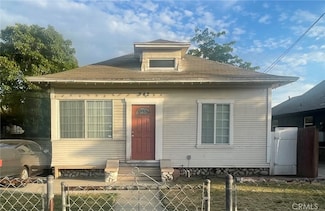 942 E 6th St, Pomona, CA 91766