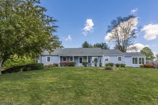 22 Mountain View Dr, Chester, NJ 07930