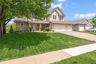 9517 Enfield Dr, Johnston, IA 50131