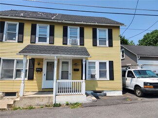 116 S Elm St, Nazareth, PA 18064