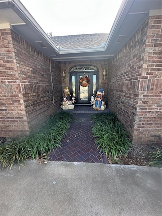 206 Bowling Dr, Pauls Valley, OK 73075