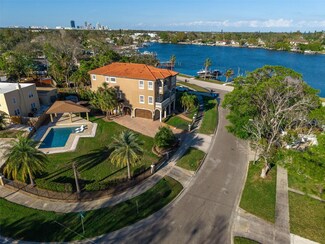 209 Corsino Way S, Saint Petersburg, FL 33705