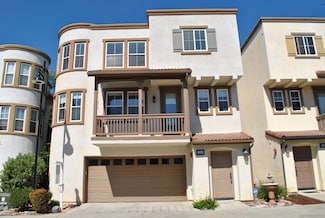 3141 Harbor Ridge Ln, San Diego, CA 92103