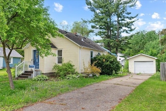 543 N Pearl St, River Falls, WI 54022