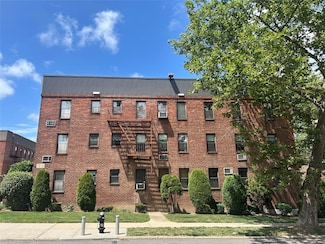 21543 48th Ave Unit 1E, Bayside, NY 11364