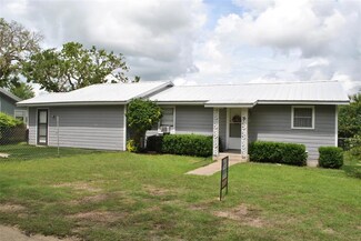132 Elm St, Dublin, TX 76446