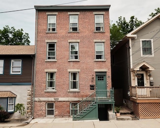 16 E Parmenter St, Newburgh, NY 12550