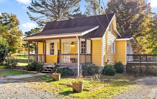 209 Hargis Rd, Signal Mountain, TN 37377