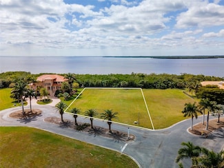 4781 Harbor Point Ct, Port Charlotte, FL 33952