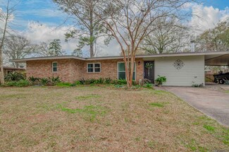 2041 S Woodcrest Ave, Denham Springs, LA 70726