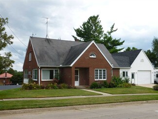 123 N Oliphant St, West Branch, IA 52358