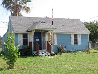2818 Secoy Ave, Ingleside, TX 78362