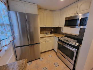 2903 W Point Dr E Unit K-210, Aventura, FL 33160