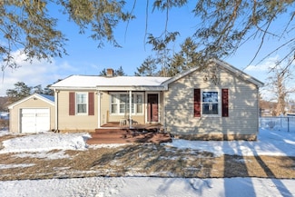 91 Powder Mill Rd, Southwick, MA 01077