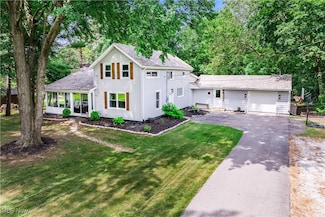 6170 Oberlin Rd, Amherst, OH 44001