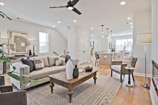 3344 Cranston Ln, Kennesaw, GA 30144