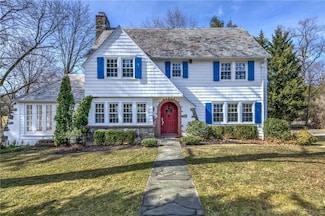 11 Montrose Rd, Scarsdale, NY 10583