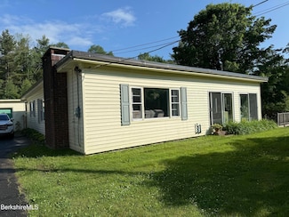 90 Henderson Rd, Clarksburg, MA 01247