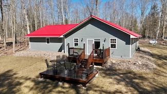 W5327 Hillcrest Rd, Tomahawk, WI 54487
