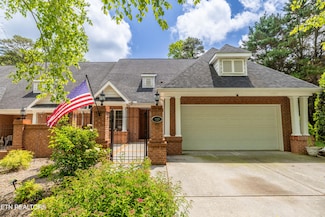 939 Fine Glen Dr, Sevierville, TN 37862