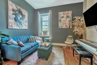 554 Observer Hwy, Hoboken, NJ 07030