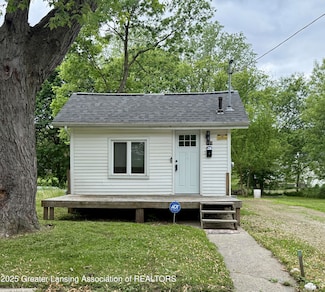 710 S Magnolia Ave, Lansing, MI 48912