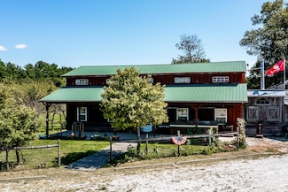 9860 S Us Highway 421, Francesville, IN 47946