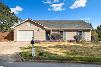 303 Latrobe Dr, Simpsonville, SC 29681