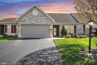 61 Gladwyn Dr, Carlisle, PA 17015