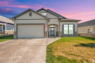 2081 W Jackson Ln, Syracuse, UT 84075
