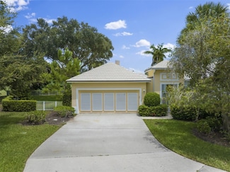1450 Saint Catherines Cir, Vero Beach, FL 32967