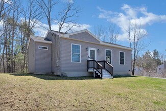 44 Newtown Rd, Biddeford, ME 04005