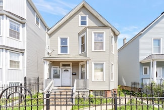 1921 N Pulaski Rd Unit 2, Chicago, IL 60639