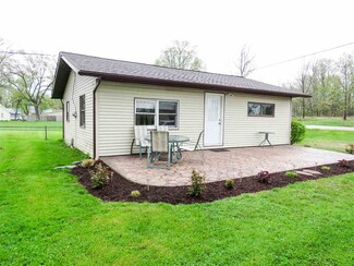 1165 E 700 S, Wolcottville, IN 46795