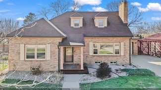 1205 Douglas Ave, Yankton, SD 57078