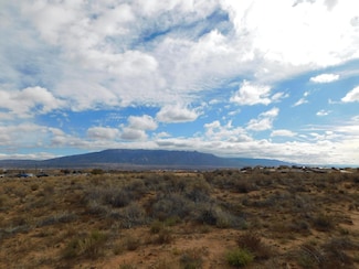 6628 Hamilton Rd NE, Rio Rancho, NM 87144