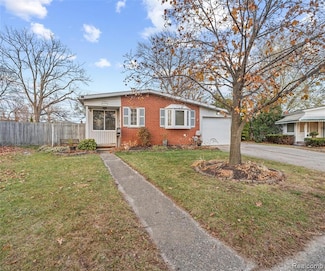 33900 Beechnut St, Westland, MI 48186