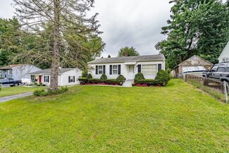 25 Shelby St, Springfield, MA 01109