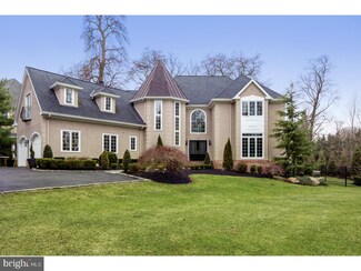 368 Greenwood Ct, Villanova, PA 19085