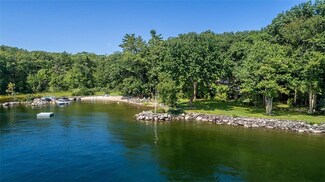 7 Sandlake Dr, Raymond, ME 04071