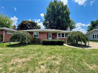 621 Dakota Ave, Mattoon, IL 61938