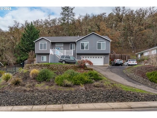 1540 NW Avery St, Roseburg, OR 97471
