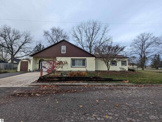201 Court St S, Standish, MI 48658