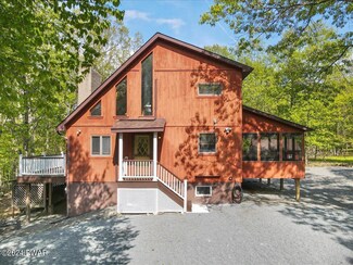 111 Owl Ct, Lackawaxen, PA 18435