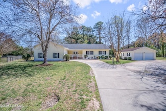 111 Inlet Dr, Elizabeth City, NC 27909