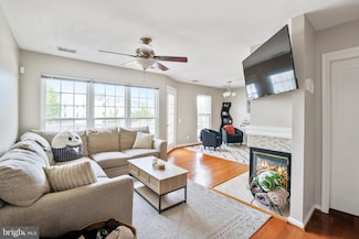 9230 Cardinal Forest Ln Unit 301, Lorton, VA 22079