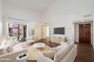 9445 N 94th Place Unit 212, Scottsdale, AZ 85258
